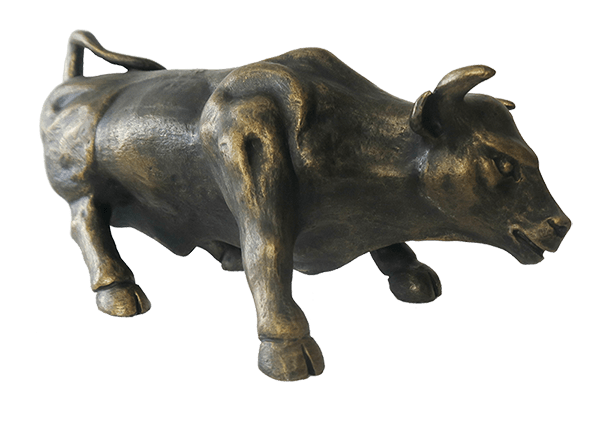 Статуэтка "Атакующий бык", в патине